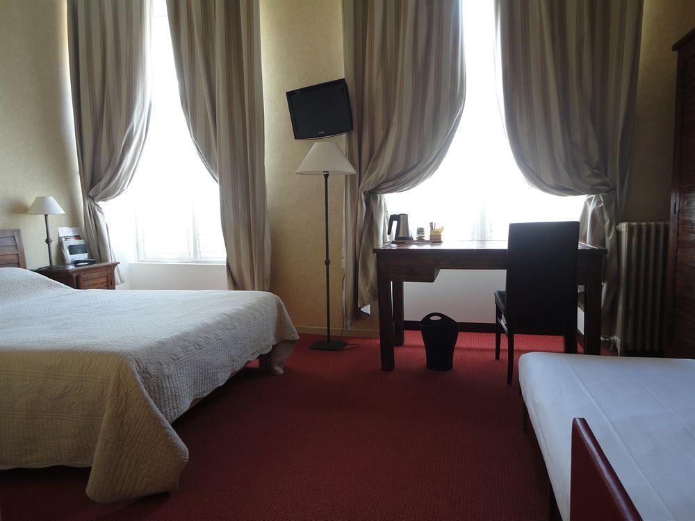 Logis Hotel Le Vert Galant La Flèche Εξωτερικό φωτογραφία